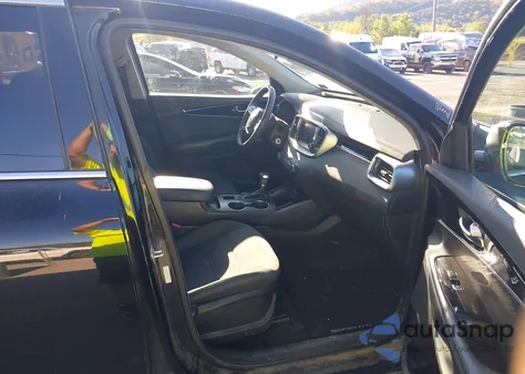 2019 Kia Sorento 2.4L Lx from USA, damaged, VIN 5XYPGDA36KG546132